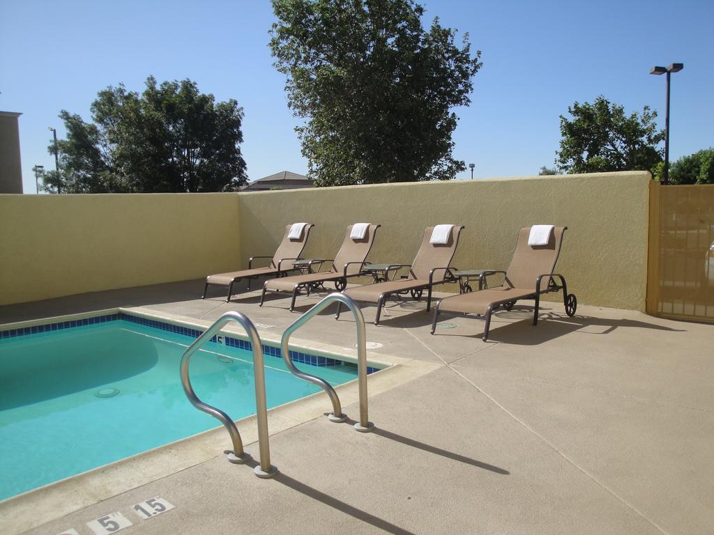 Comfort Suites Victorville-Hesperia Exterior photo