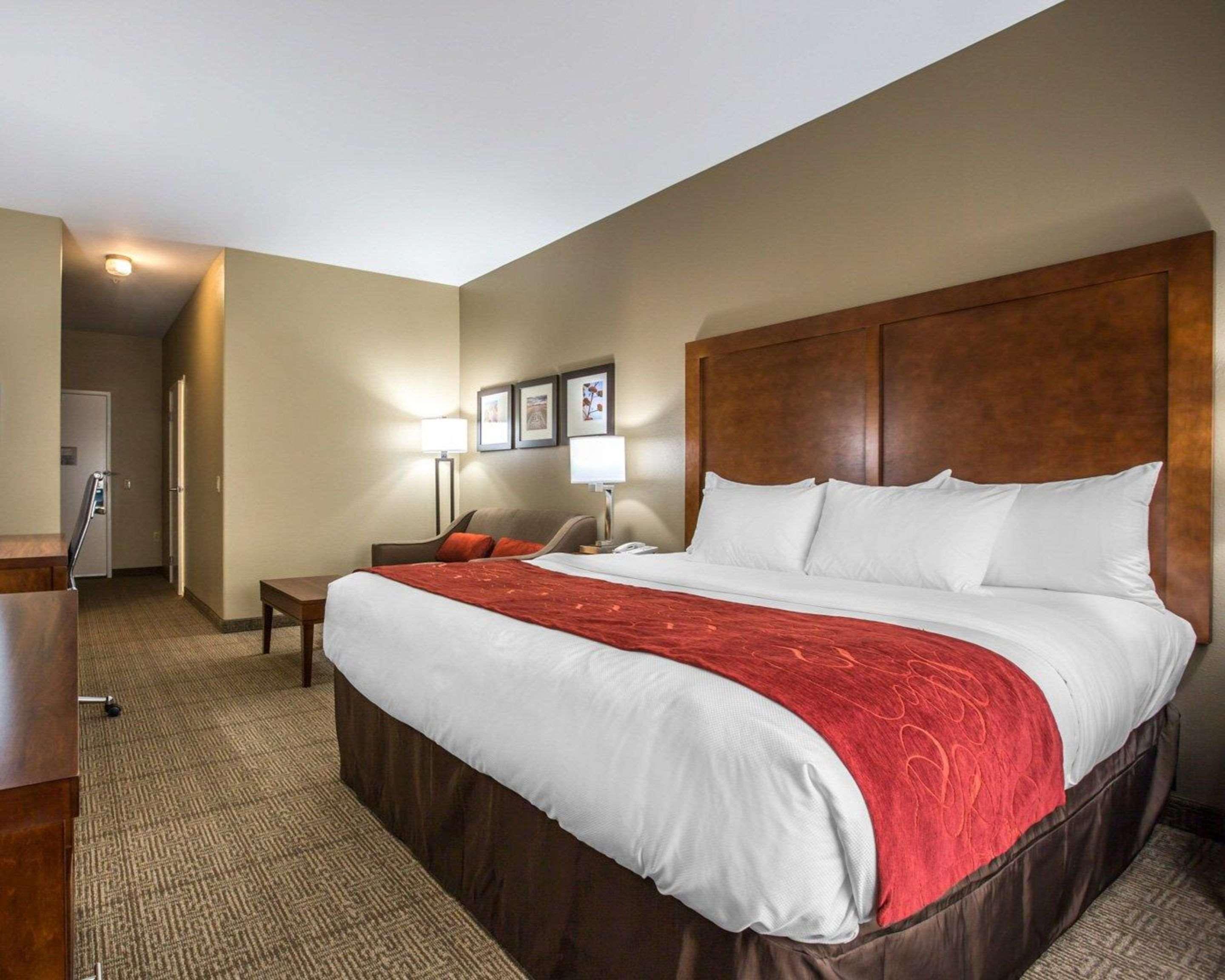 Comfort Suites Victorville-Hesperia Exterior photo