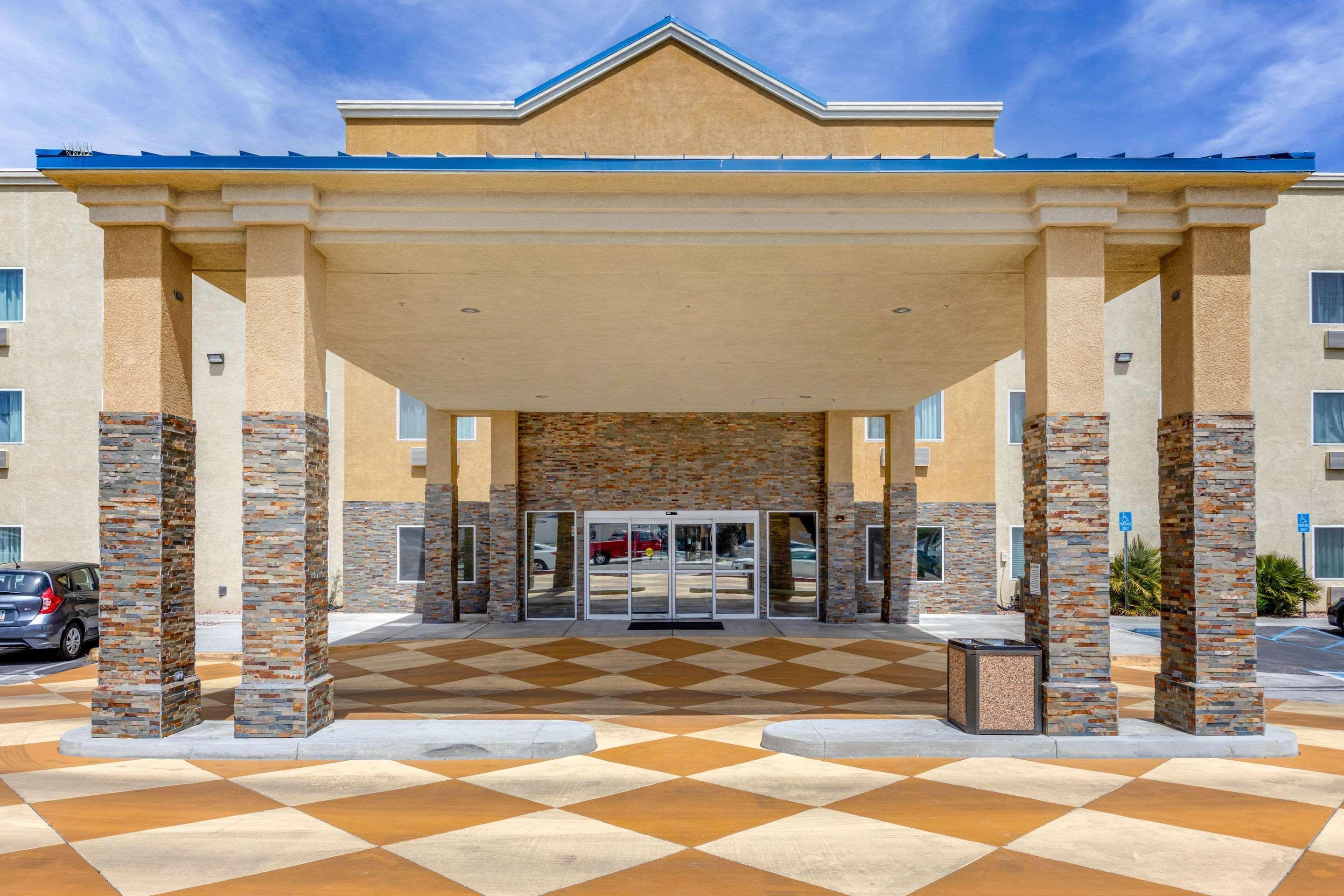 Comfort Suites Victorville-Hesperia Exterior photo