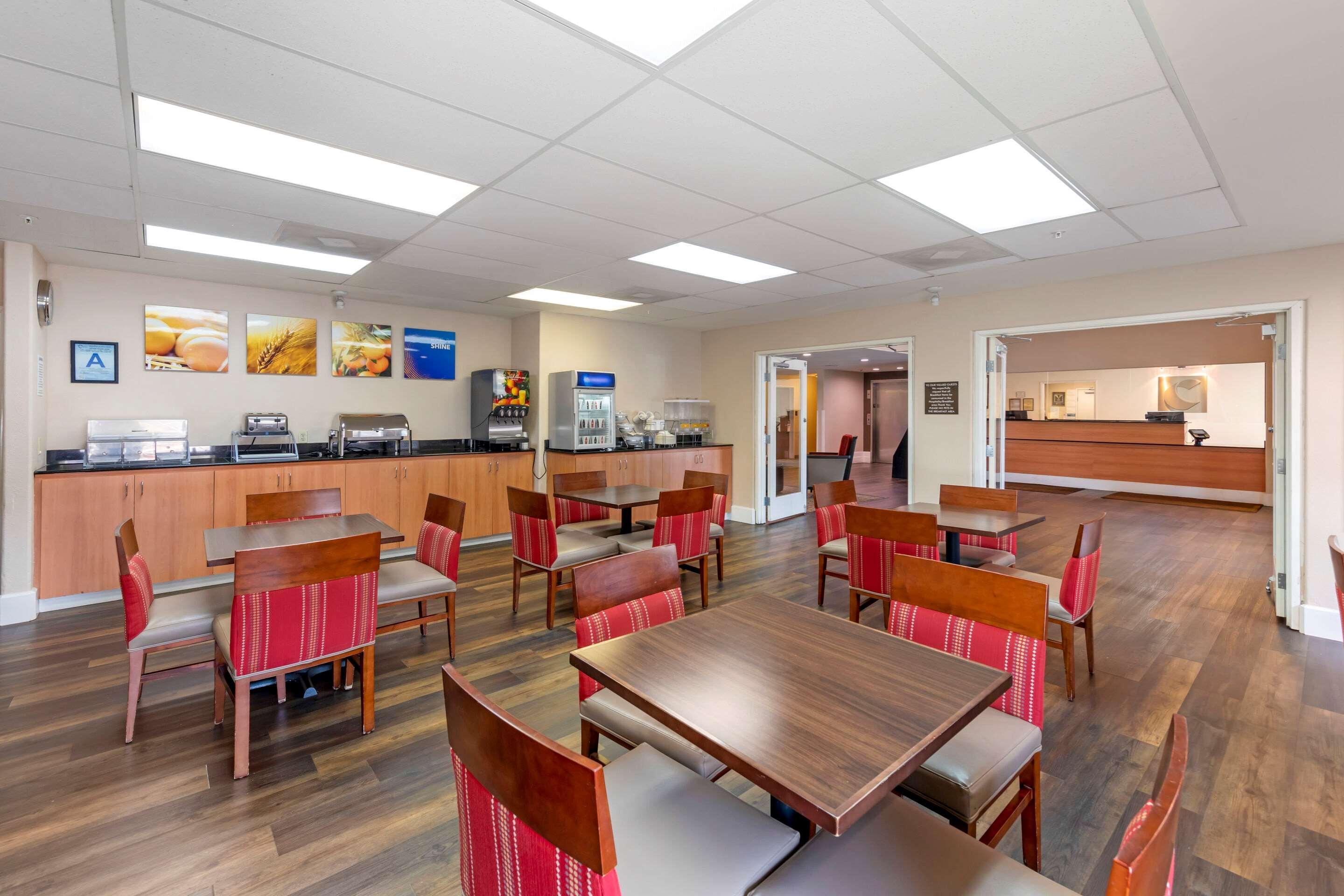 Comfort Suites Victorville-Hesperia Exterior photo